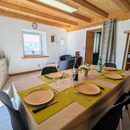 Vakantiehuis Ancienne Ferme Renovee A Gerardmer, 3 Chambres, Confort Moderne - Fr-1-589-700 *