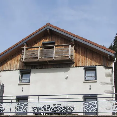 Casa de Férias Ancienne Ferme Renovee A Gerardmer, 3 Chambres, Confort Moderne - Fr-1-589-700 *